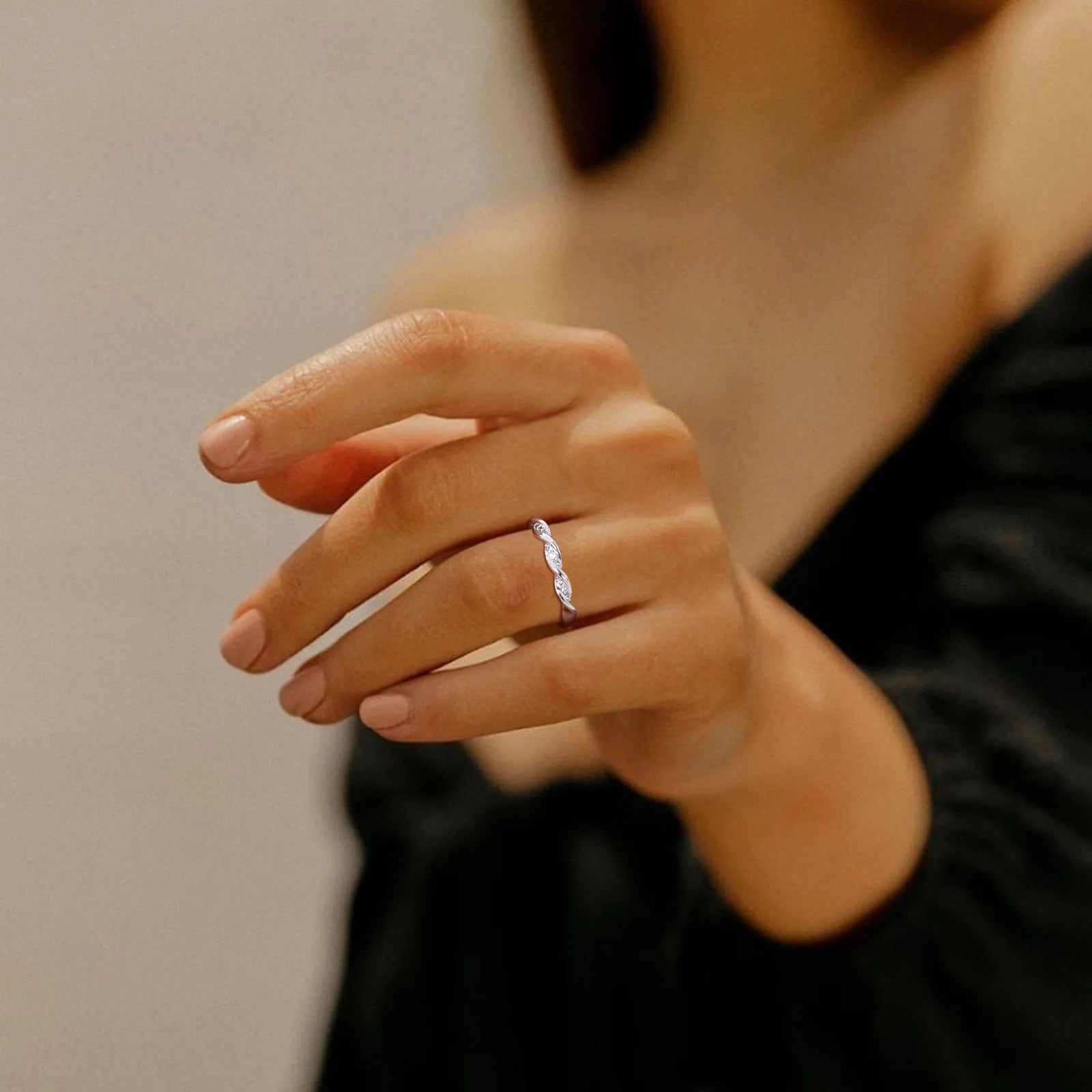 Womens 3mm Adjustable Stainless Steel Twisted Crystal Ring